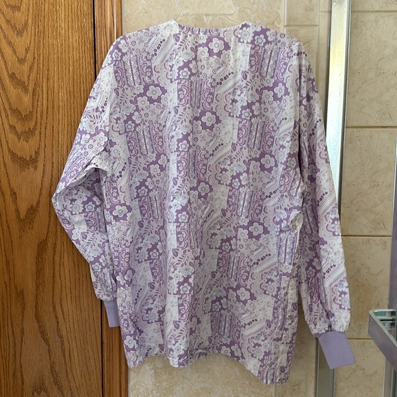 Floral scrub jacket - Picture 2 of 2